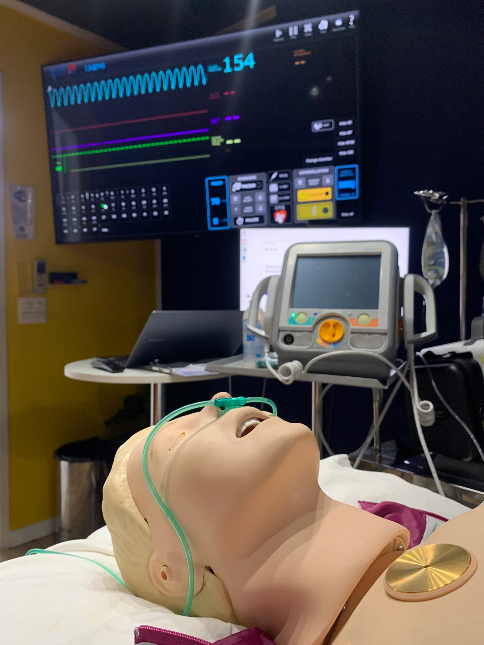 ACLS: por que essa certificação é essencial para profissionais da saúde